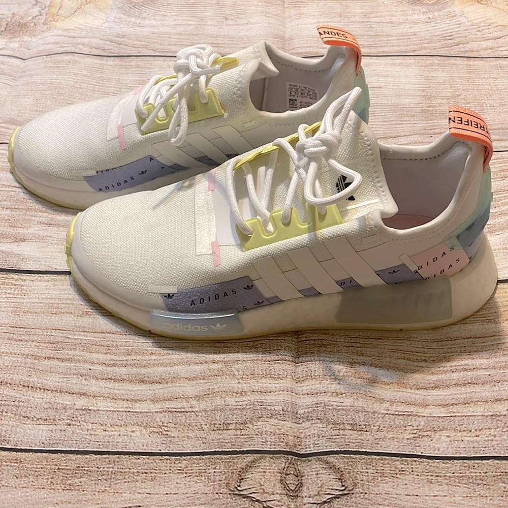 ADIDAS Womens size 6